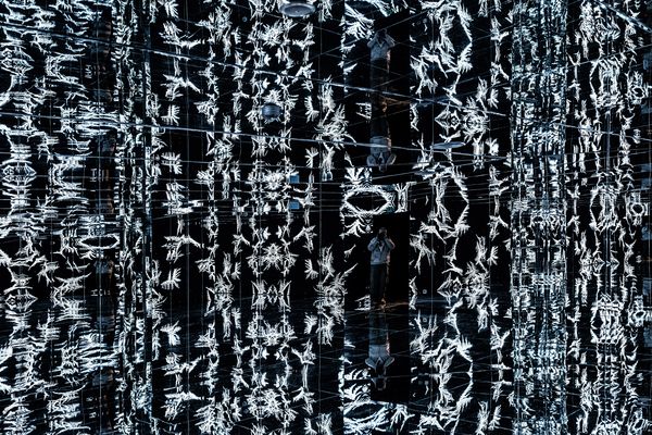 LUMEN III - Selfie im Schneesturm 