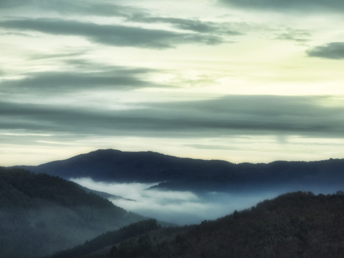 Lumière bleu Cévennes.