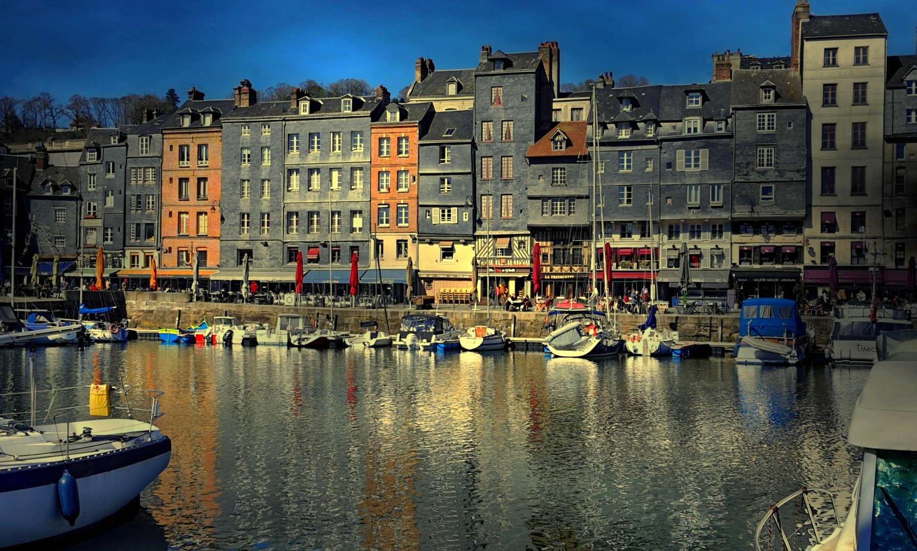 Lumière d'avril à Honfleur