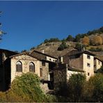 Lumière d’octobre sur le village d’Ordino  --  Andorre