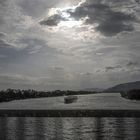 Lumière entre les gouttes sur le Rhône