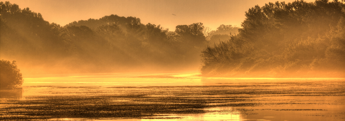 LUMIERE SUR LE LAC