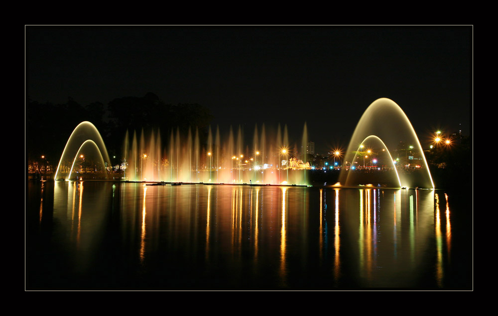 Luminous fountain