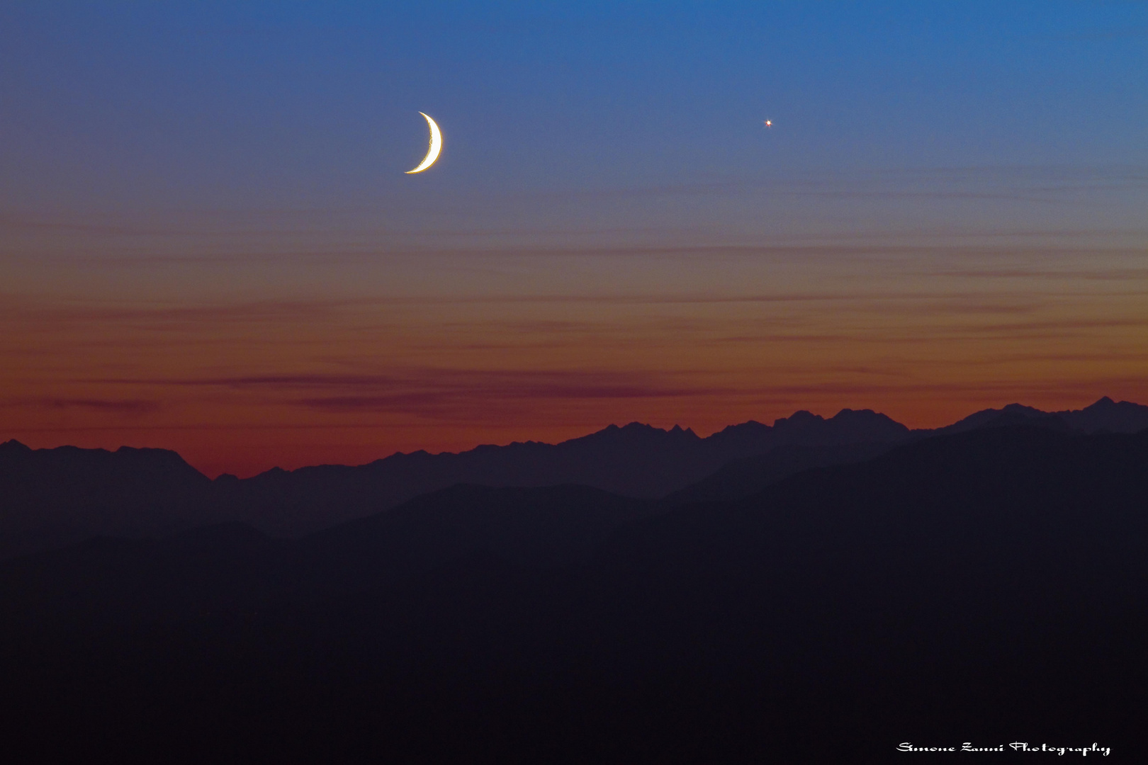 Luna al tramonto