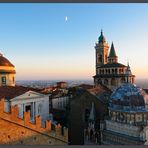 Luna crescente sulla città