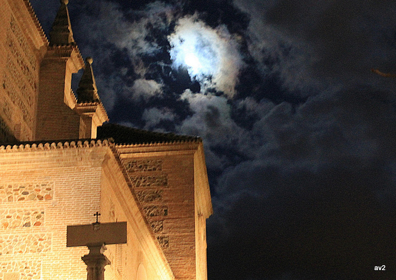 luna en la Alhambra