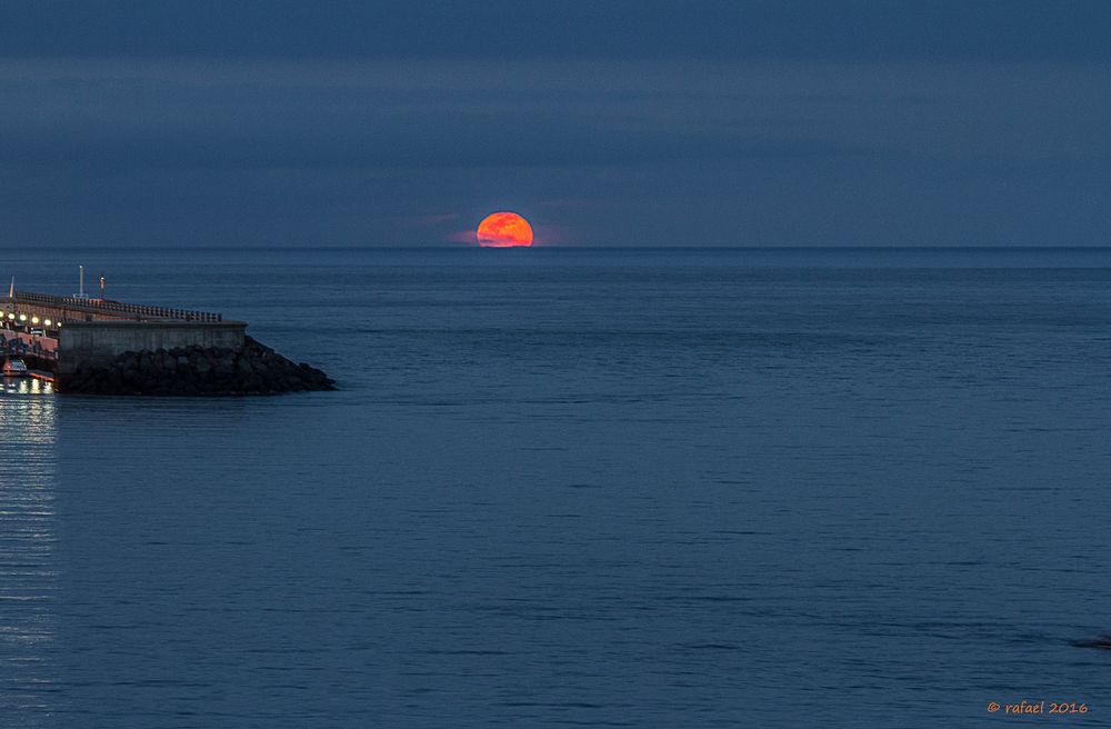 LUNA LLENA ROJA