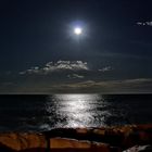 Luna piena sul mare