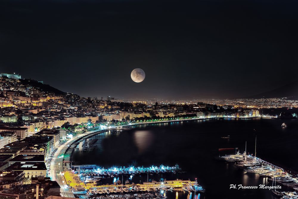 Luna piena sulla baia di Napoli Foto Immagini fotos, city, italy