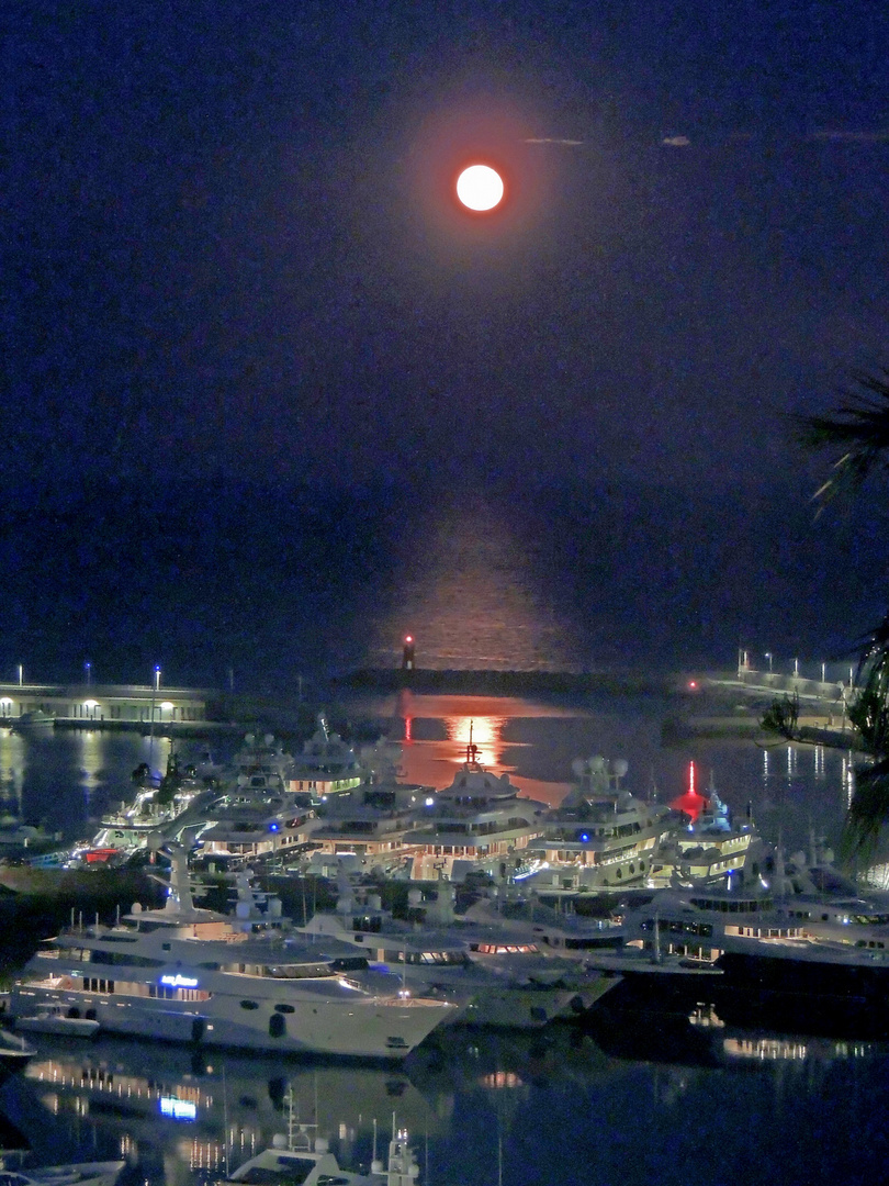 Luna rossa del 3 giugno