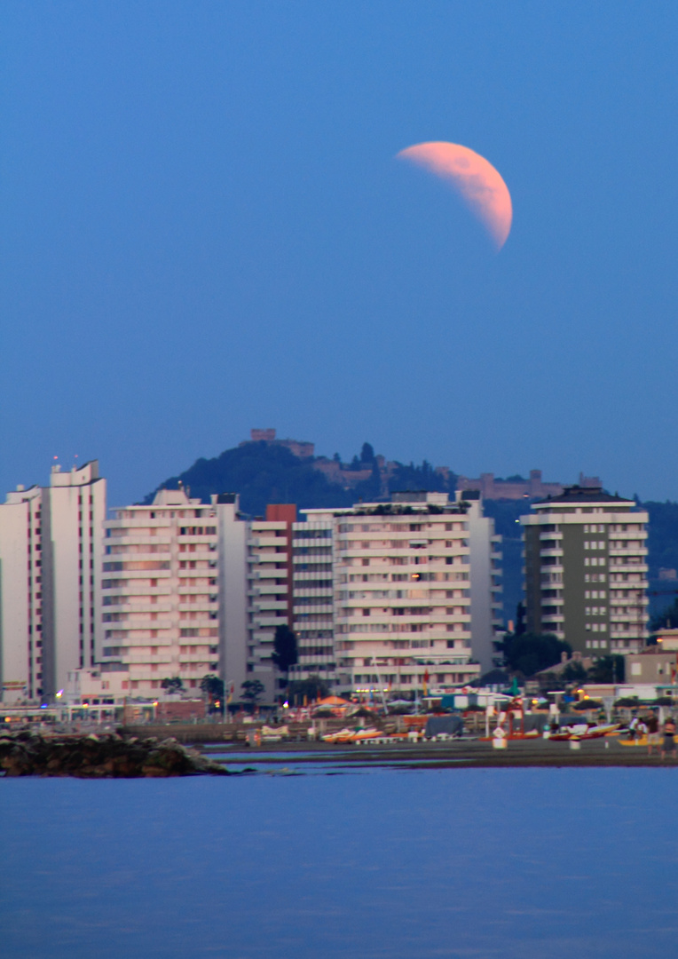 Luna sopra Gradara