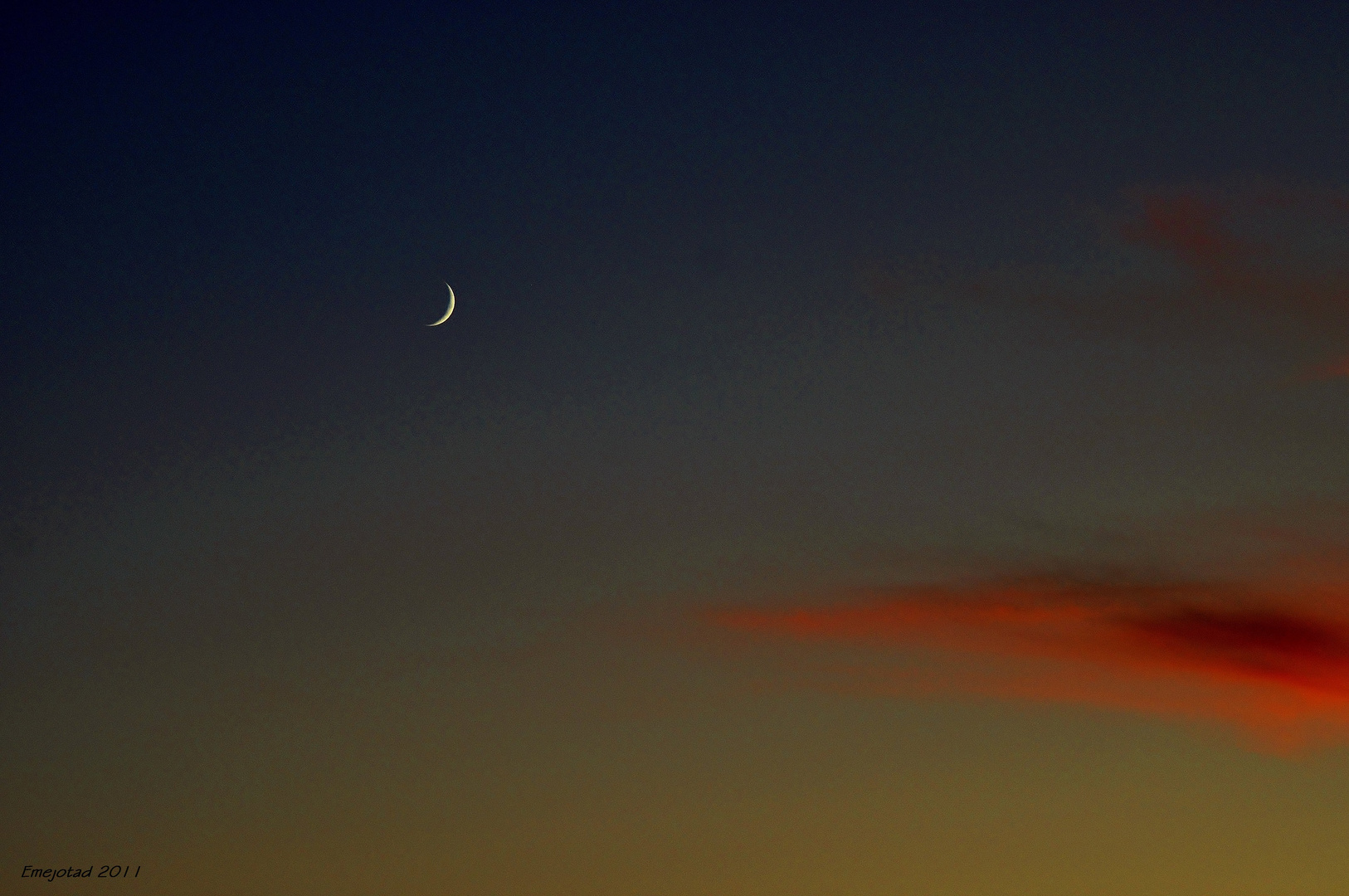 Luna y reflejos del sol