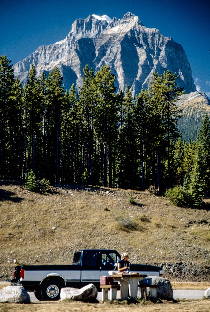 Lunchtime Crowsnest Highway