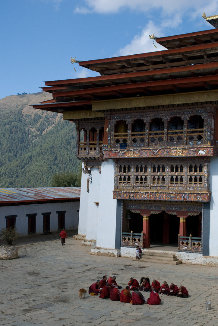 Lunchtime im Dzong