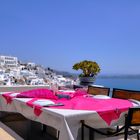 Lunchtime in Santorin