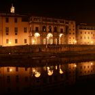 Lungo l'Arno di notte