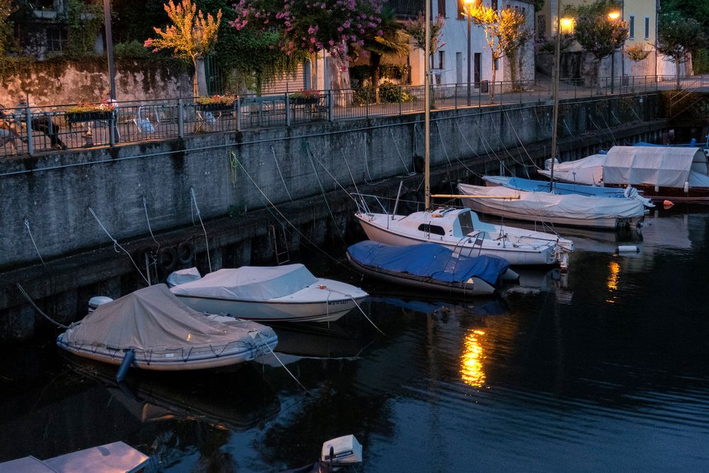 Lungolago di Caldè