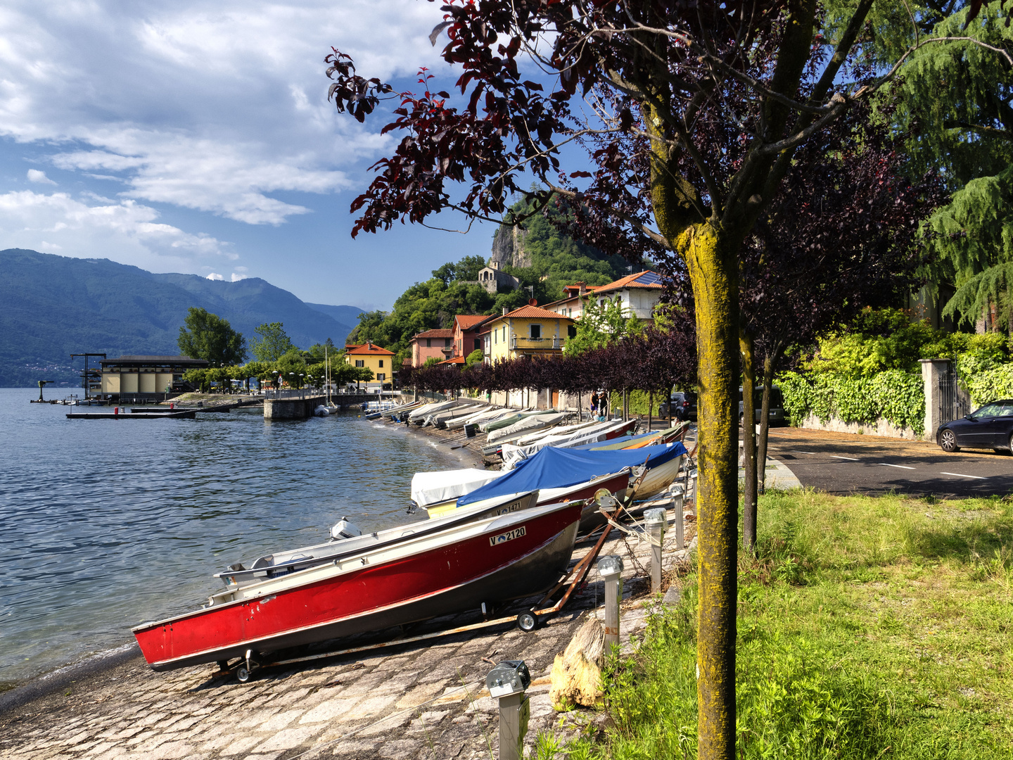 Lungolago di Caldè