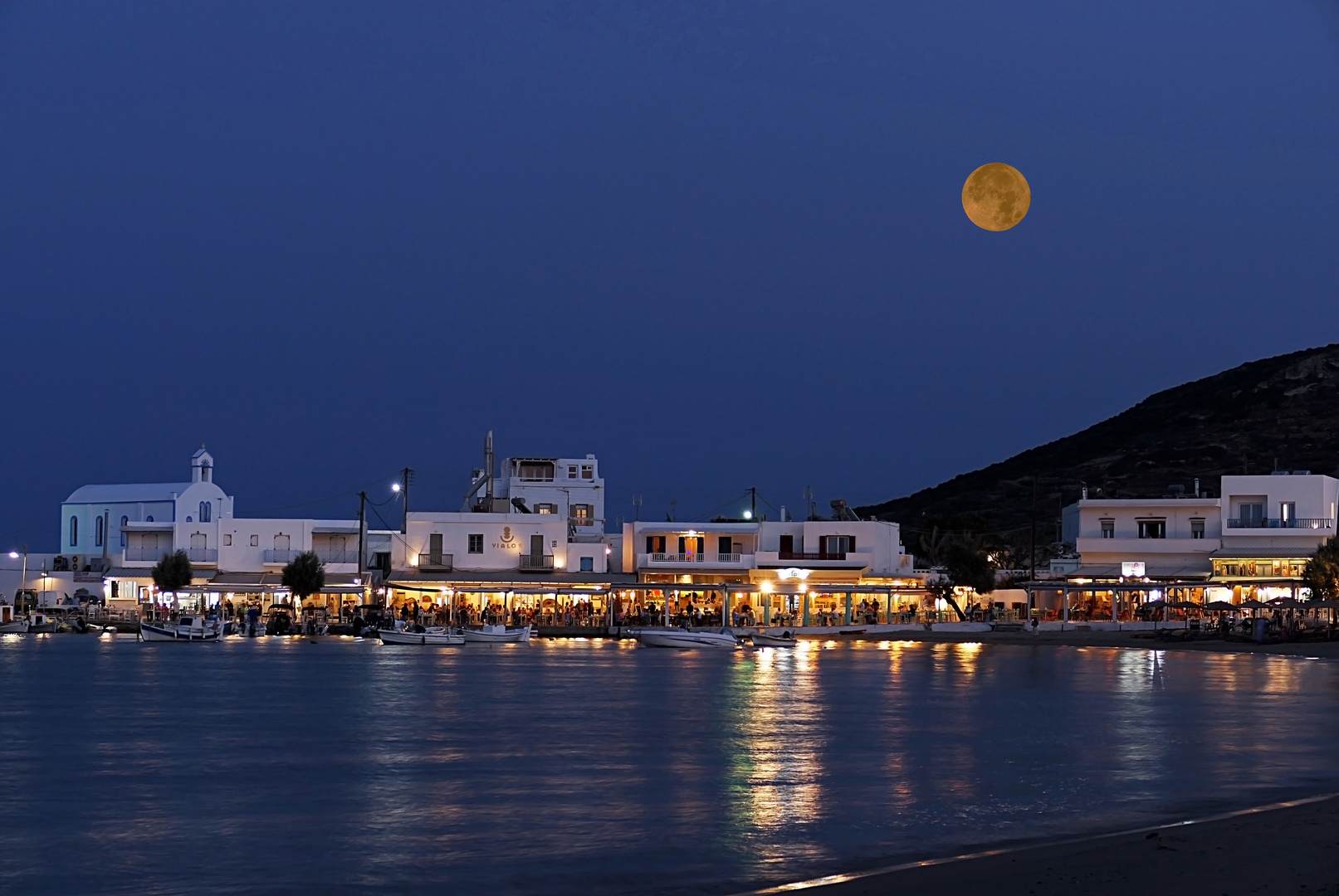 Lungomare di Milos