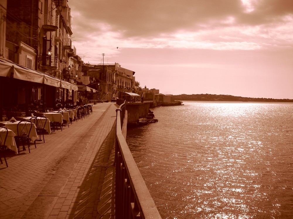 LUNGOMARE DI ORTIGIA