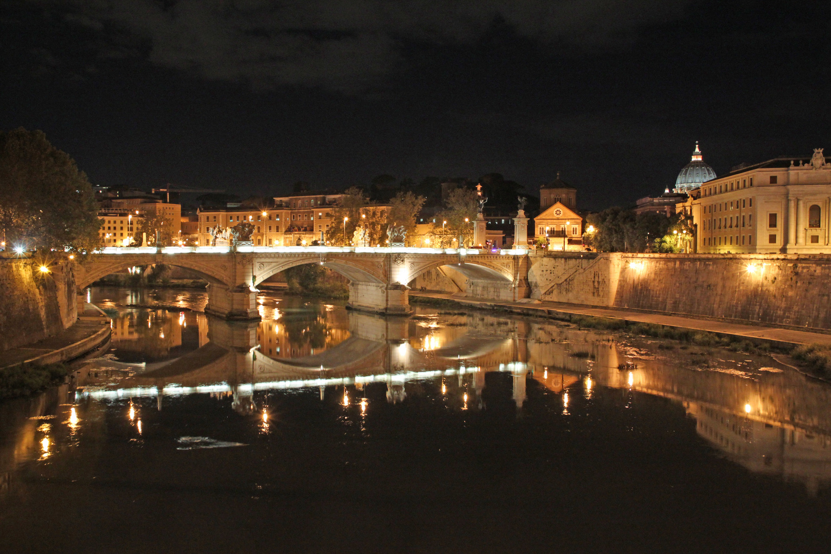 ...lungotevere...