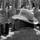 L'uomo dei palloncini (B/N)