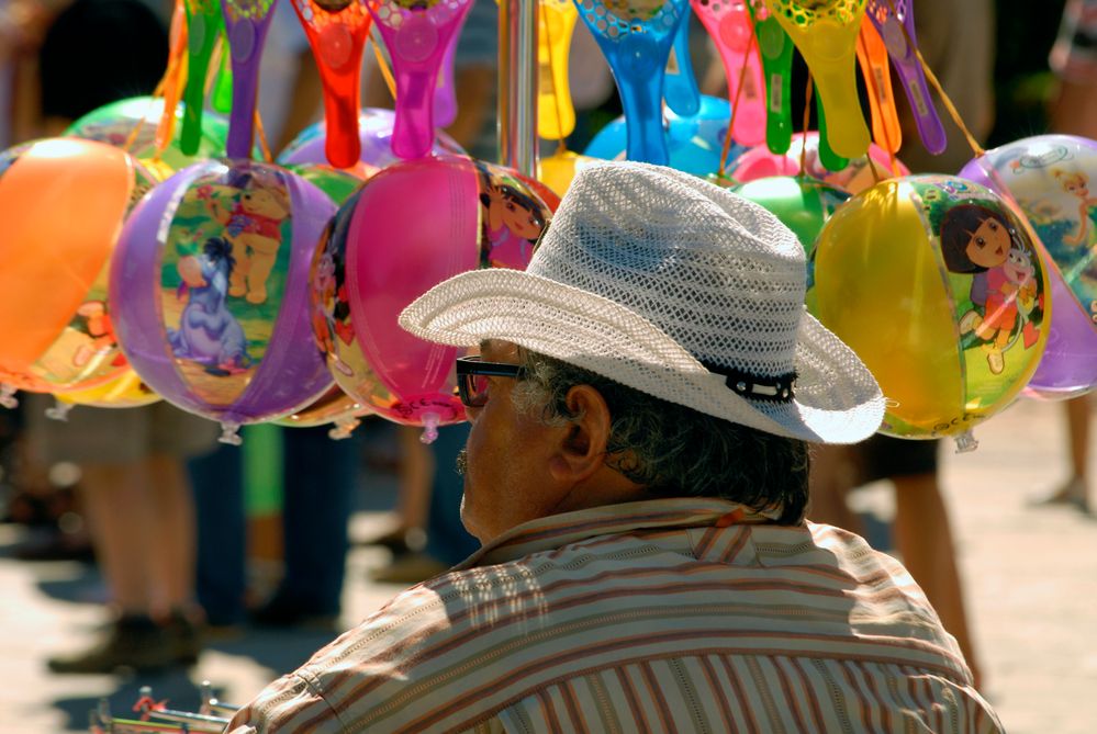 L'uomo dei palloncini (colore)