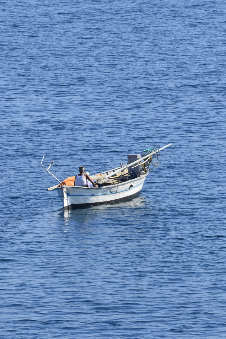 L'uomo e il Mare . . . .