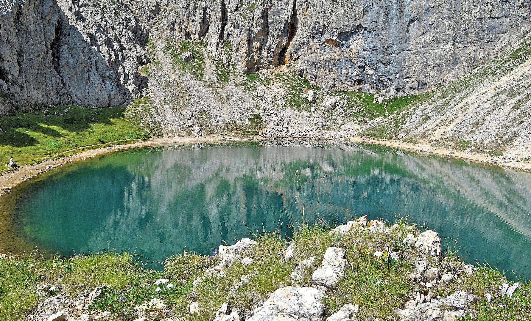 L'uomo fra i Giganti Di Pietra: Lago e Piz Boè