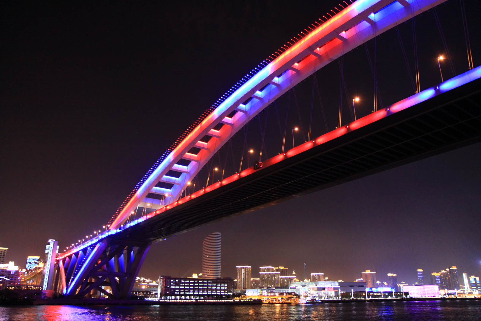 lupu bridge at night