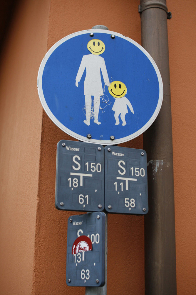 Lustiges Verkehrsschild Foto & Bild | kunstfotografie & kultur