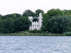 Lustschloss auf der Pfaueninsel in Berlin