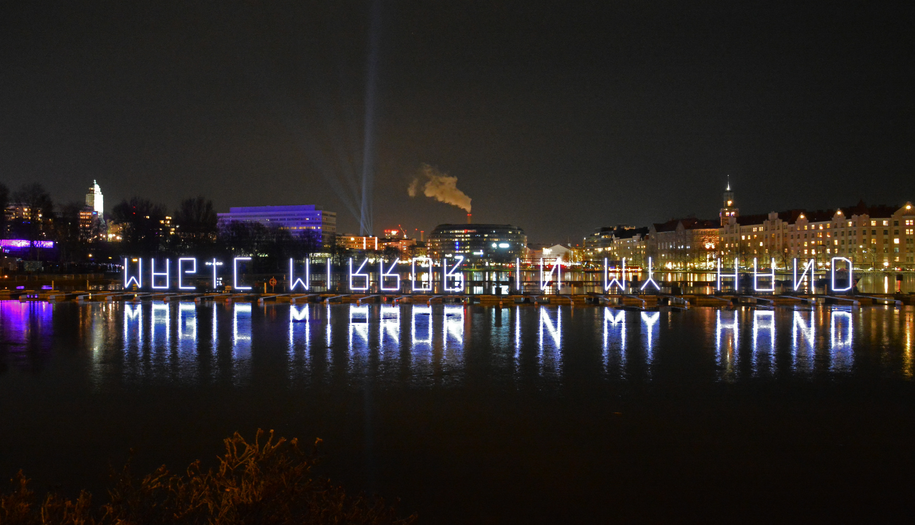 Lux Helsinki, The object on the water