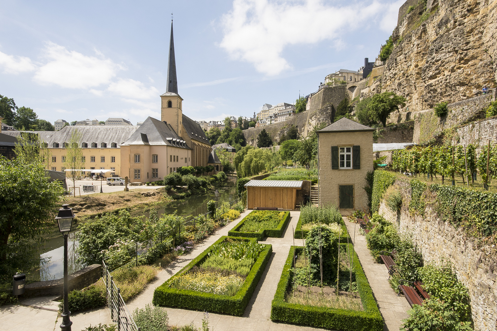 Luxembourg Ville - Ville Basse - Église Saint-Jean-du-Grund - 02