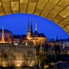Luxemburg Stadt, die Kathedrale abends