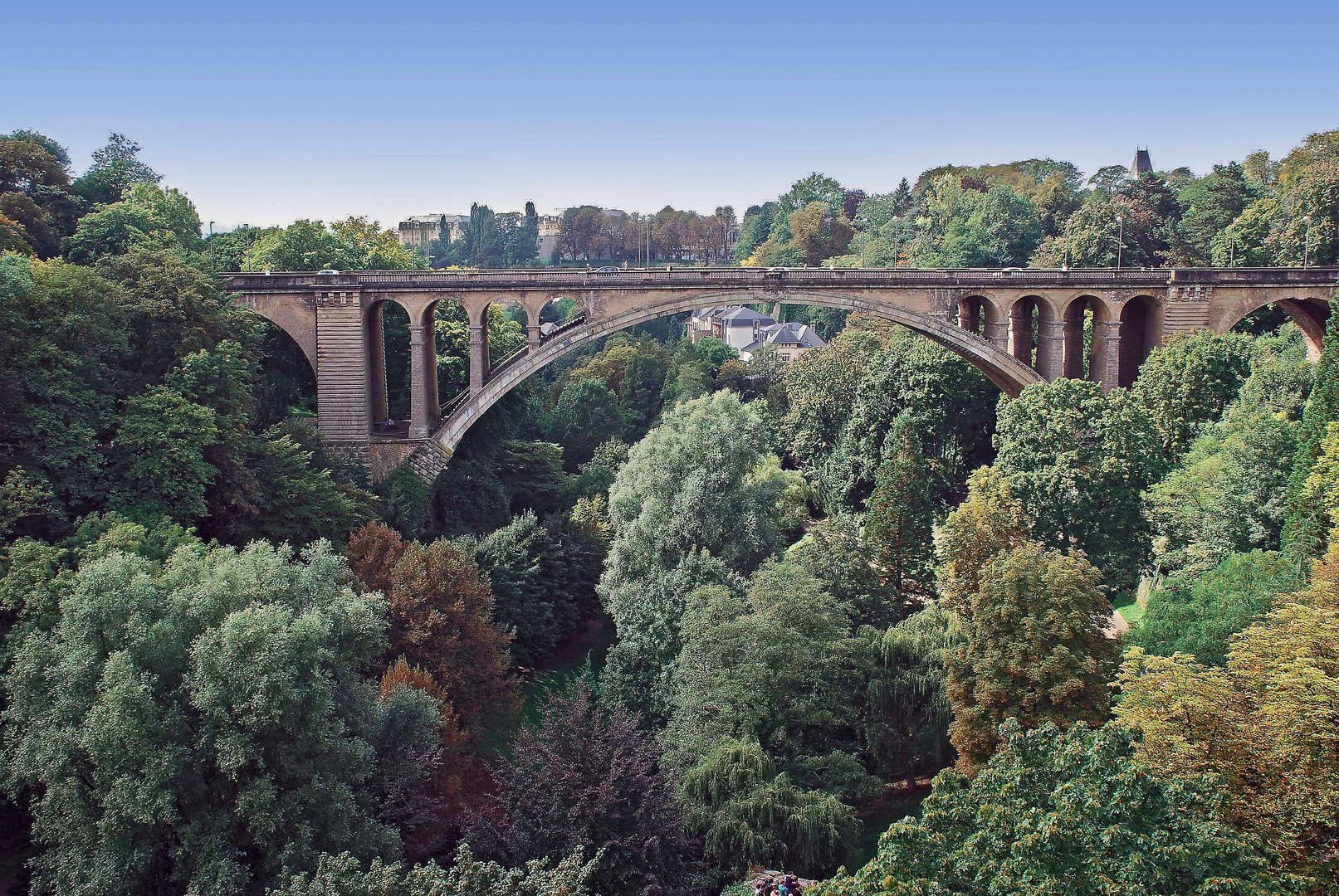 Luxemburger Stadtbrücke