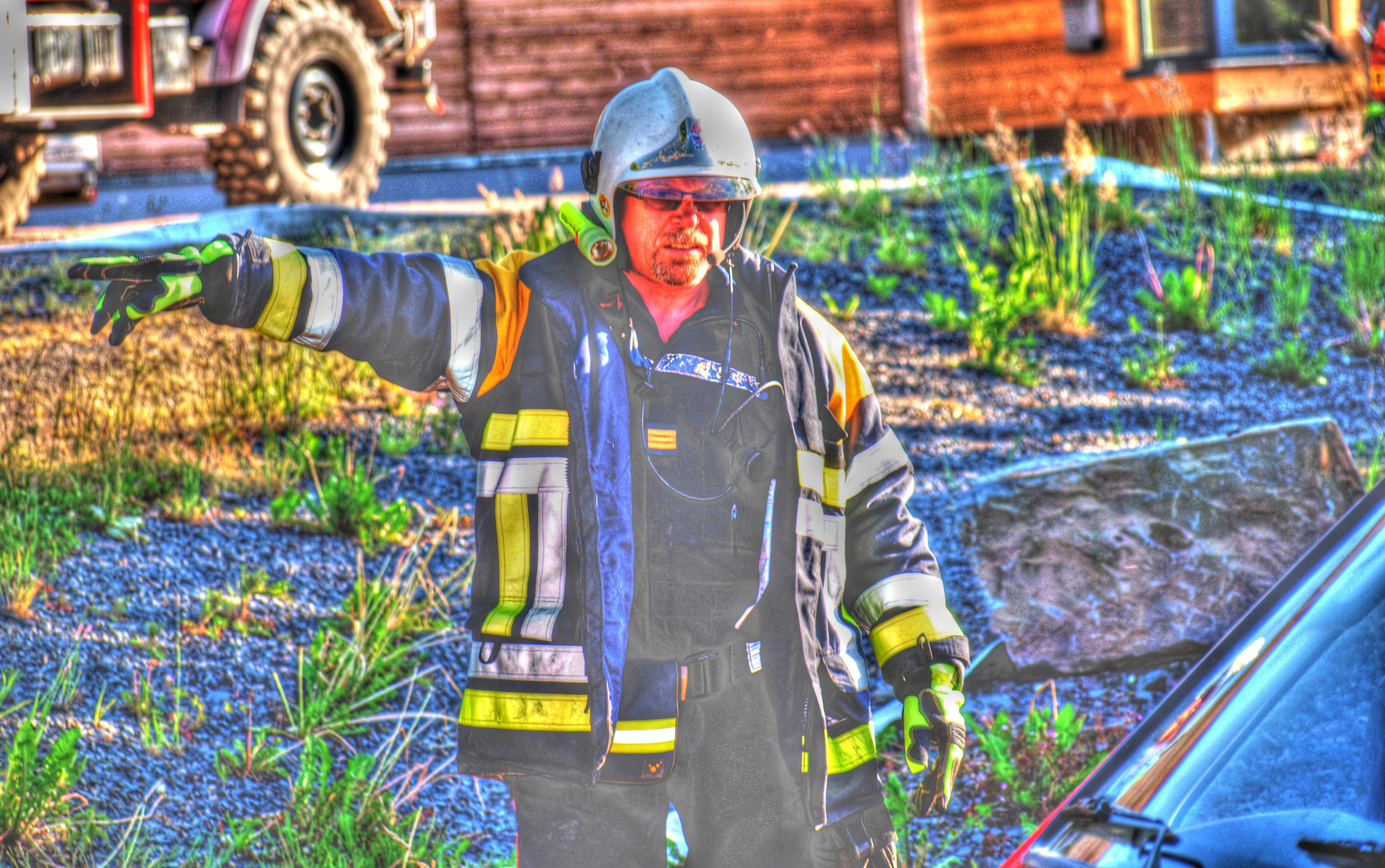 Luxemburgischer Feuerwehrmann im Einsatz (HDR)