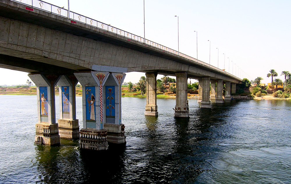 Luxor-Brücke II