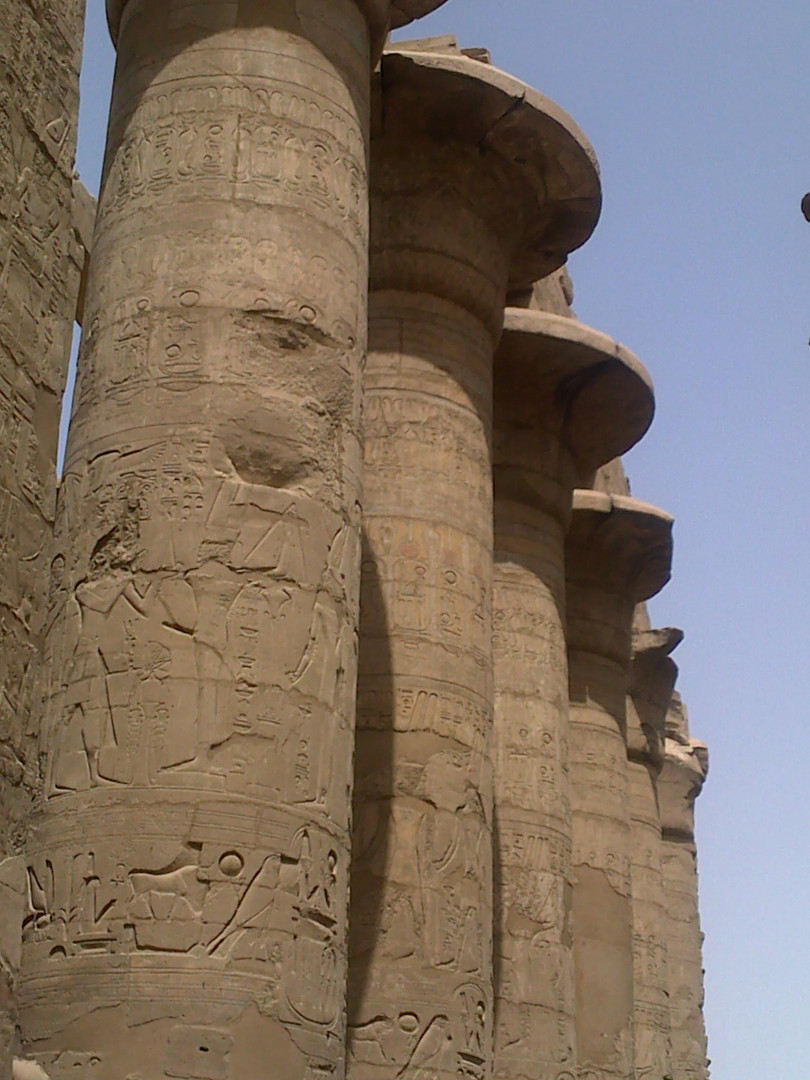 Luxor, imponenti colonne.