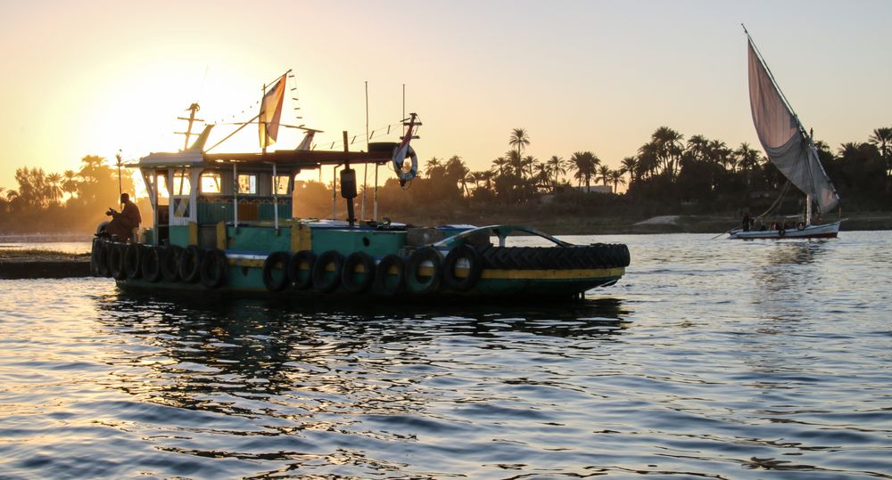 Luxor Nil sunset Schlepper