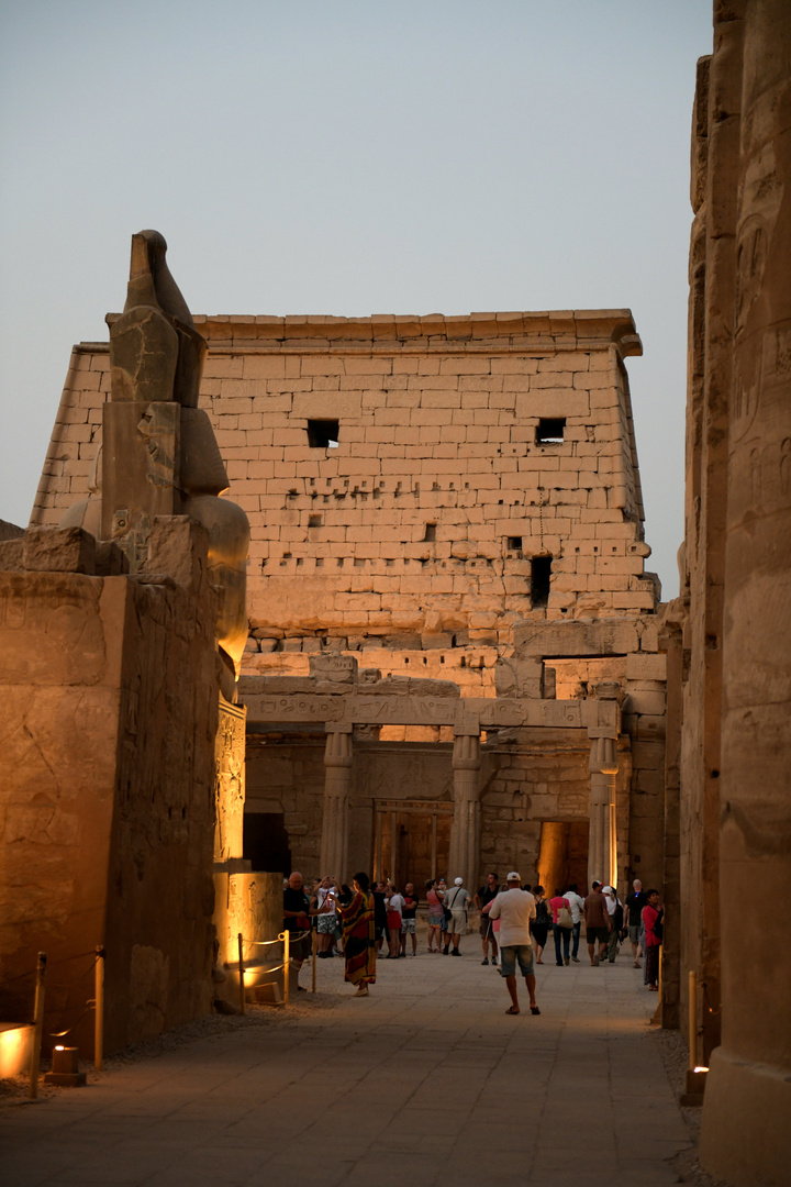Luxor-Tempel am Abend 10