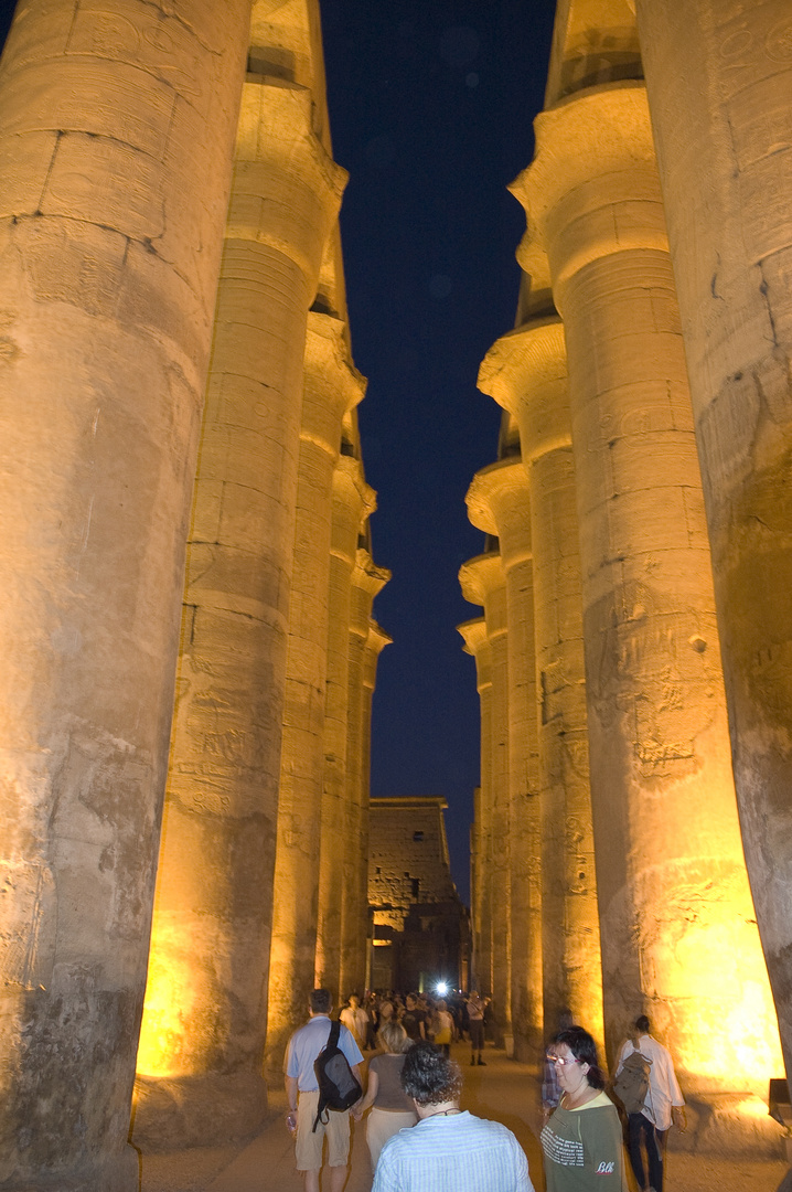 Luxor Tempel am Abend