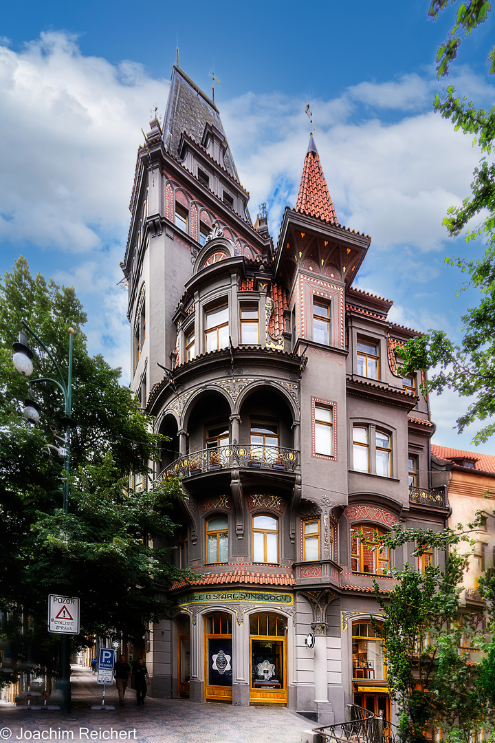 Luxuriöses Gebaude in der Pariser (Parížská) Straße von Prag