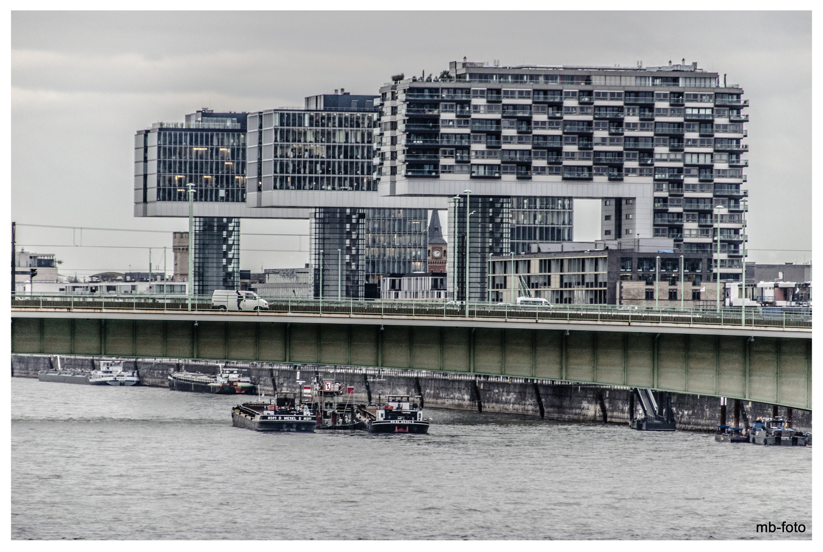 Luxus am Kölner Rheinauhafen