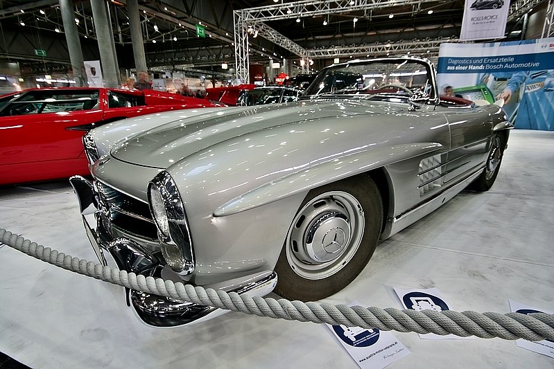 Luxus Motor Show - Mercedes SL 300