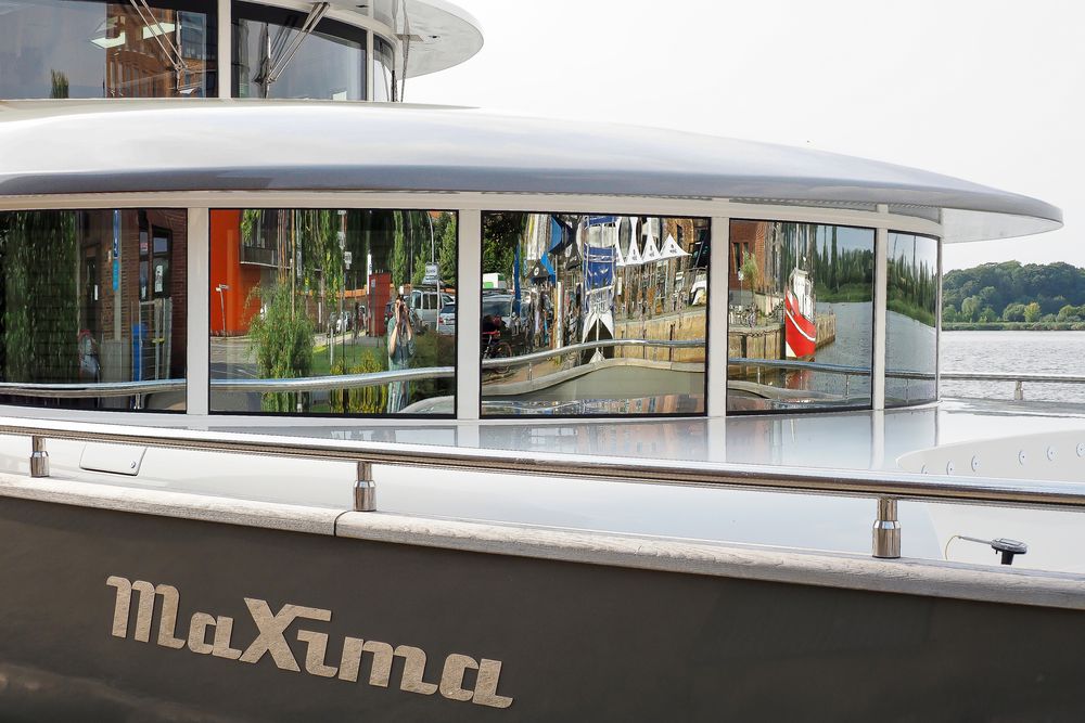 Luxus-Yacht MaXima
