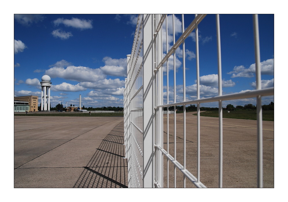 Luxuszaun um Flughafen Temeplhof