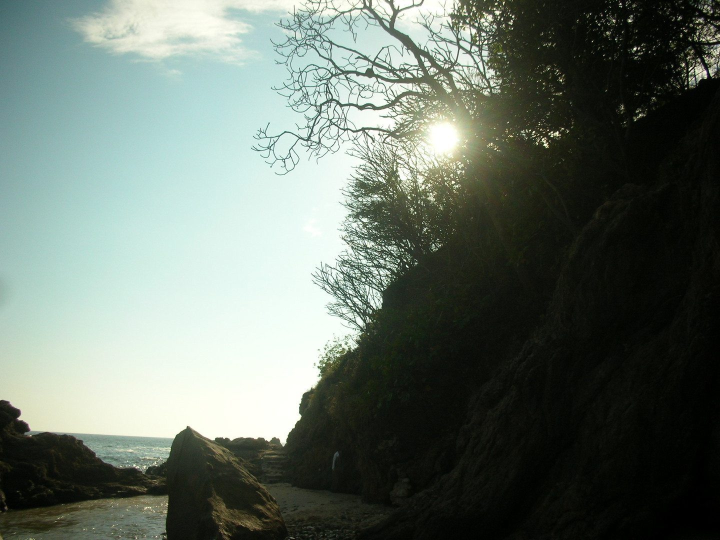 Luz cálida en la mar