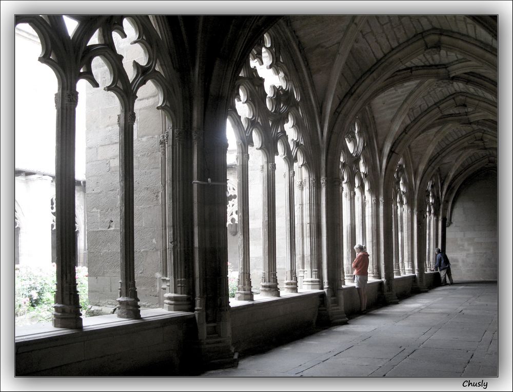 Luz entre arcos - Arcos (Navarra)