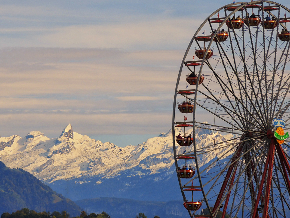 Luzern - Blick in die Berge